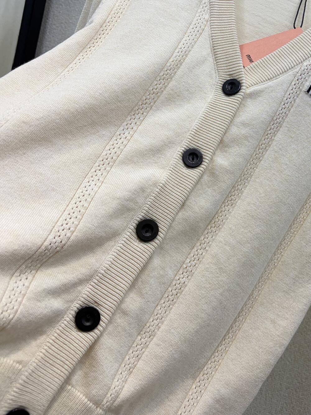 Miu Miu Cream V Neck Logo Knit Cardigan - Picture 3 of 5